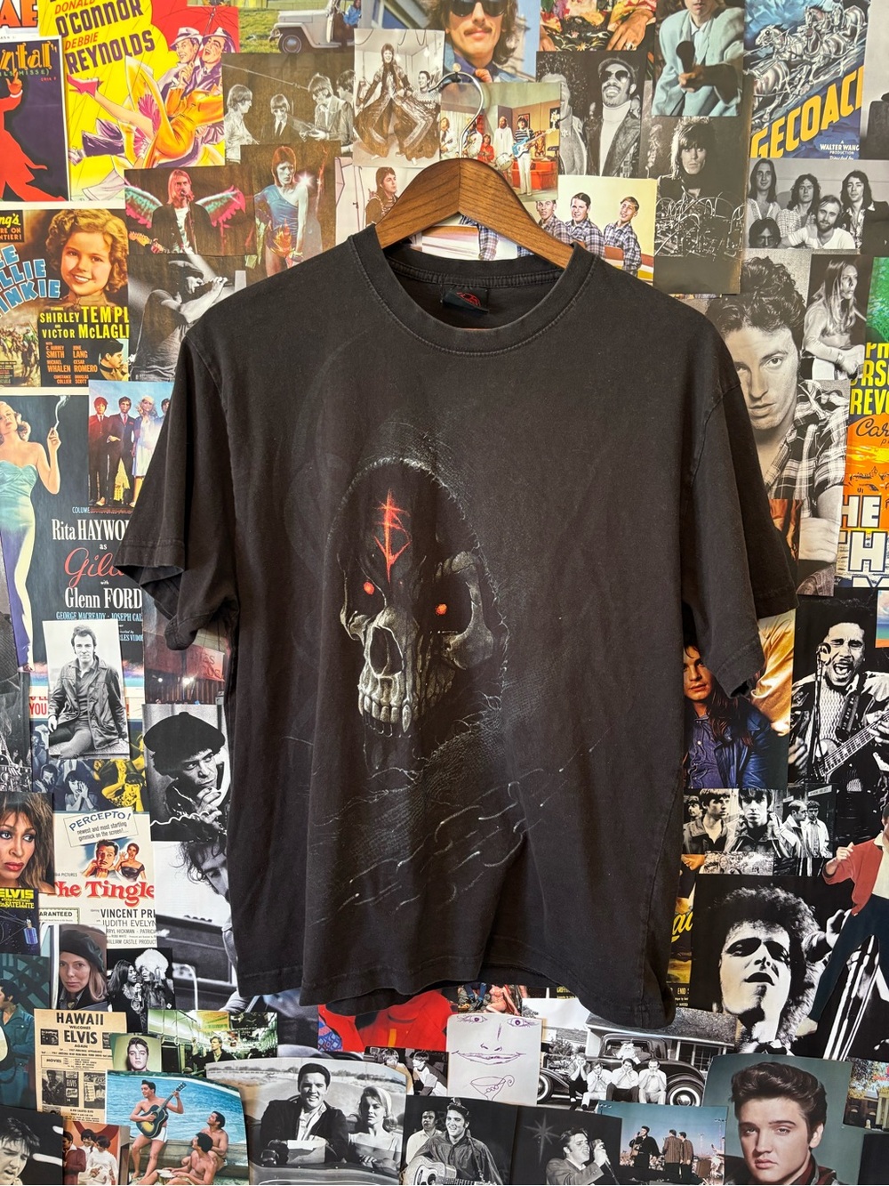 Men's Black Graphic Skull Tee with Red Accent